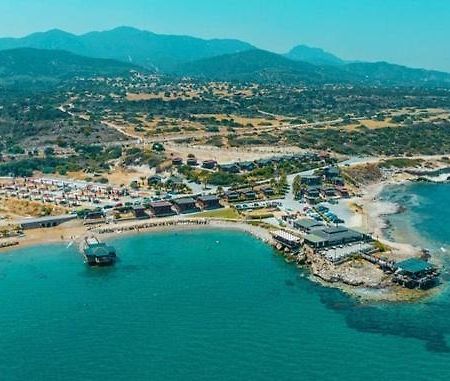 Zambak Holiday Village & Restaurant Superb Seafront Location ! Agios Georgios  エクステリア 写真