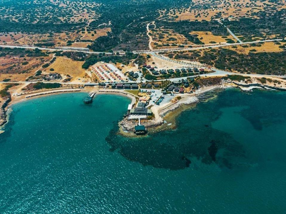 Zambak Holiday Village & Restaurant Superb Seafront Location ! Agios Georgios  エクステリア 写真