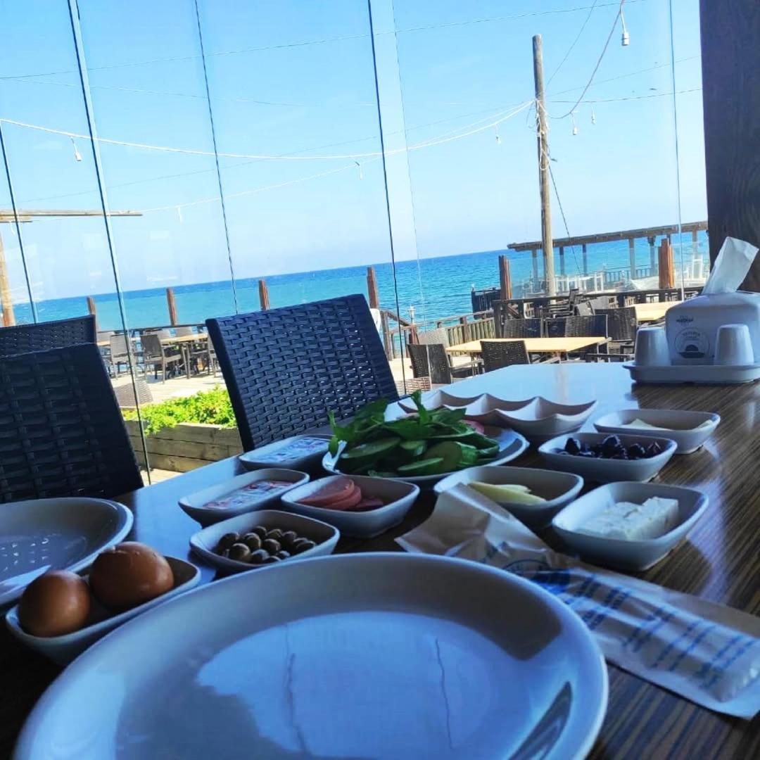 Zambak Holiday Village & Restaurant Superb Seafront Location ! Agios Georgios  エクステリア 写真