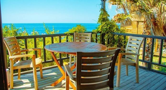 Zambak Holiday Village & Restaurant Superb Seafront Location ! Agios Georgios  エクステリア 写真